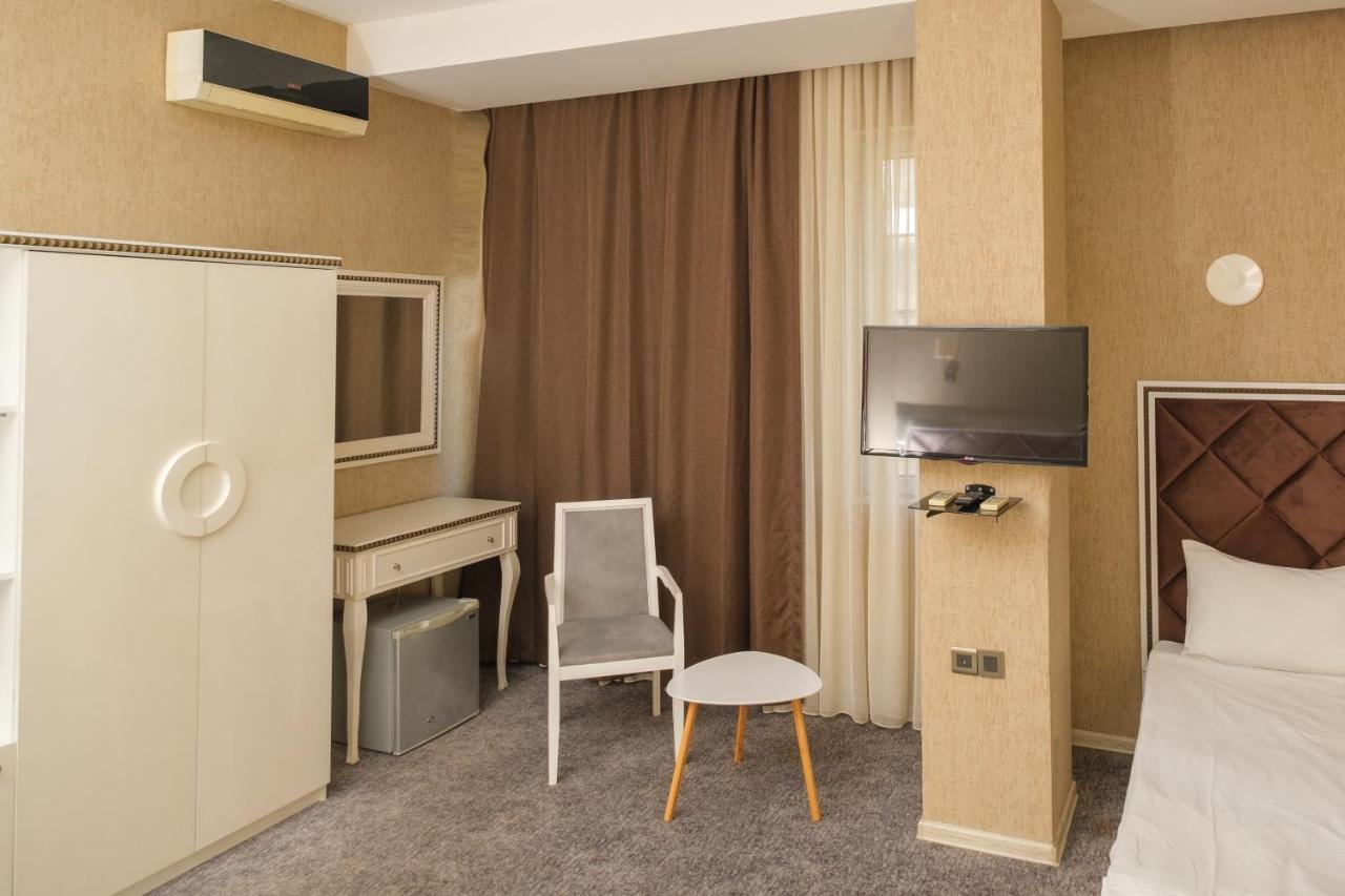 Maestro Hotel Baku Exterior photo