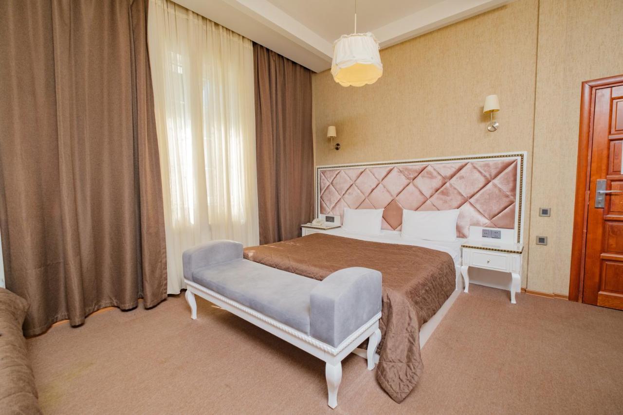Maestro Hotel Baku Exterior photo